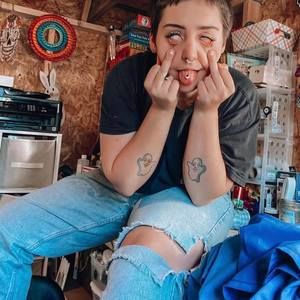 Meet your Posher, Hailey